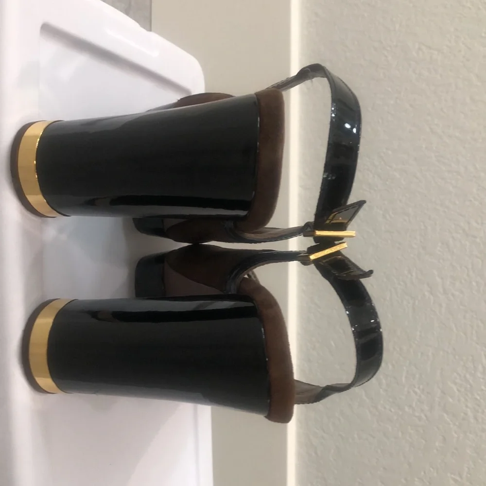 TORY BURCH “Gemma “ Black Patent Leather Brown Suede Slingback Heels Size 7.5